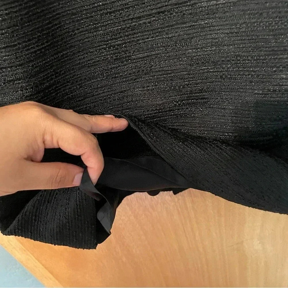 Tahari Arthur S.Levine Fitted Black And Gold Textured Sleeveless Dress Size 2 - Picture 6 of 9